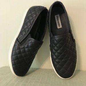 Steve Madden "ECENTRI-Q" Black - Size 9